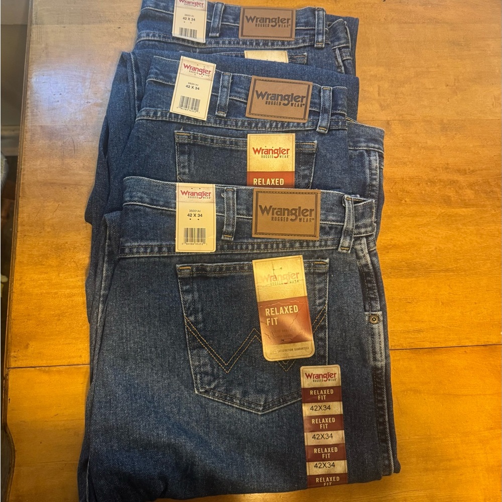 Wrangler Men's Dark Blue Relaxed Jeans